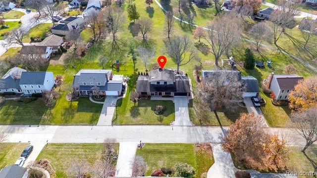 42085 Banbury Road, Northville, MI 48168