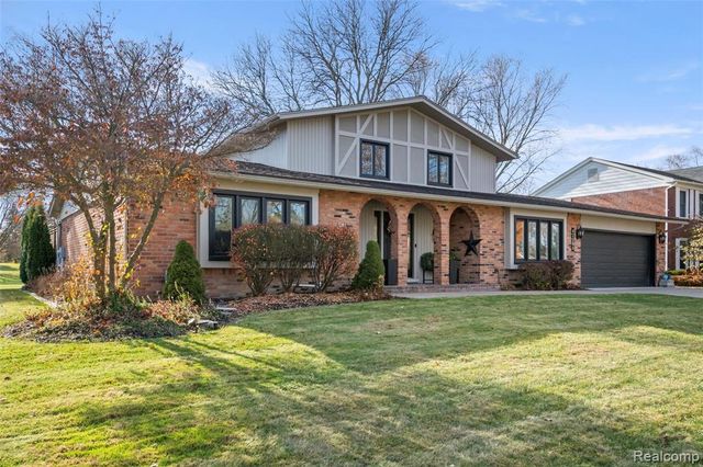 42085 Banbury Road, Northville, MI 48168