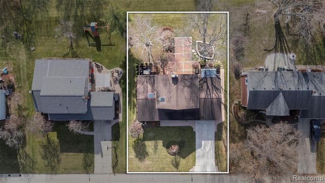 42085 Banbury Road, Northville, MI 48168