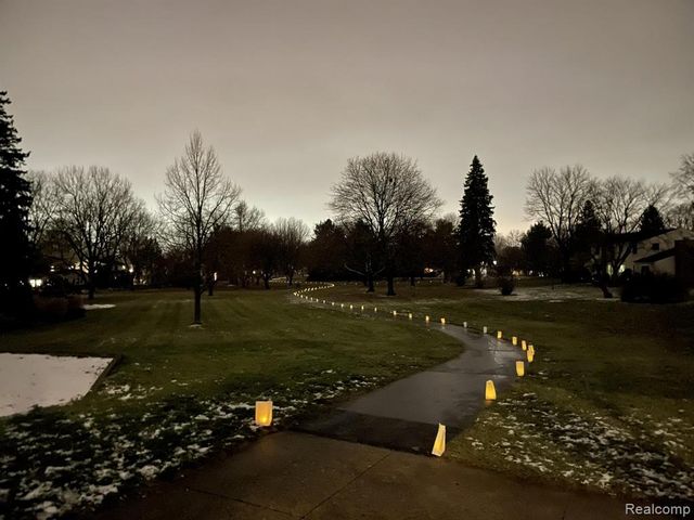 42085 Banbury Road, Northville, MI 48168