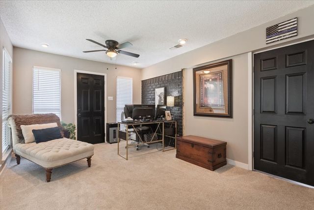118 Rocky Creek Avenue, Groesbeck, TX 76642