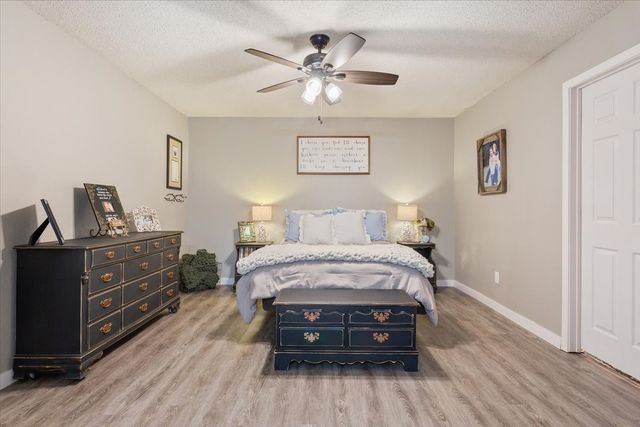 118 Rocky Creek Avenue, Groesbeck, TX 76642
