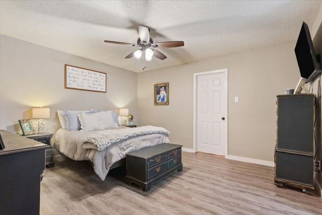 118 Rocky Creek Avenue, Groesbeck, TX 76642