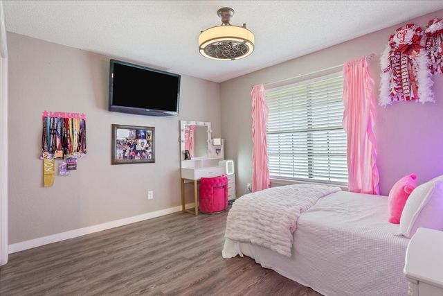 118 Rocky Creek Avenue, Groesbeck, TX 76642