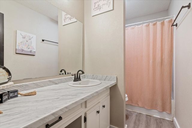 118 Rocky Creek Avenue, Groesbeck, TX 76642