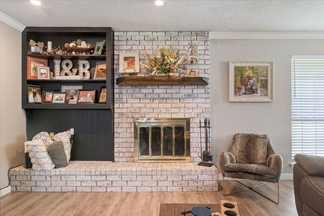 118 Rocky Creek Avenue, Groesbeck, TX 76642