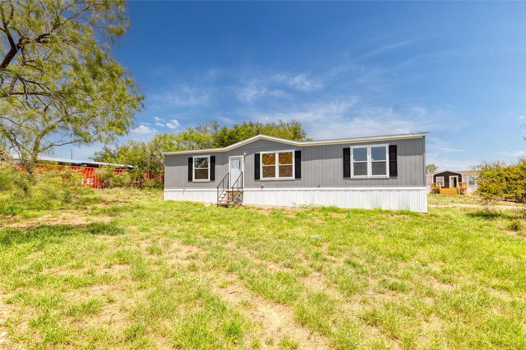426 Redbud ST, Kingsland, TX 78639