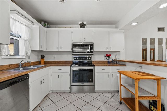 5400 34TH STREET W A12, Bradenton, FL 34210