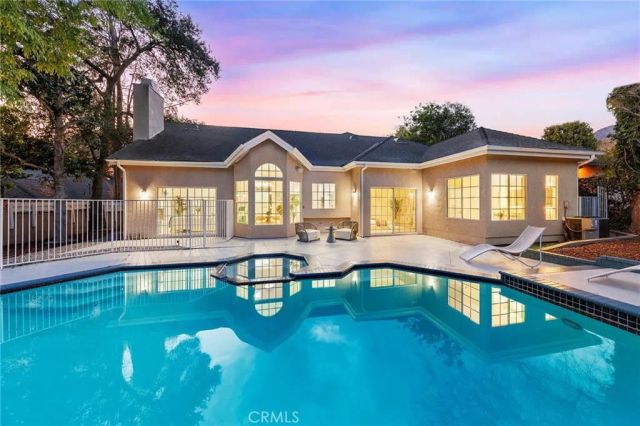 136 N Garfield Place, Monrovia, CA 91016