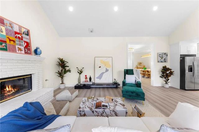136 N Garfield Place, Monrovia, CA 91016