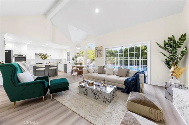136 N Garfield Place, Monrovia, CA 91016
