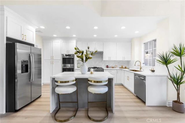 136 N Garfield Place, Monrovia, CA 91016