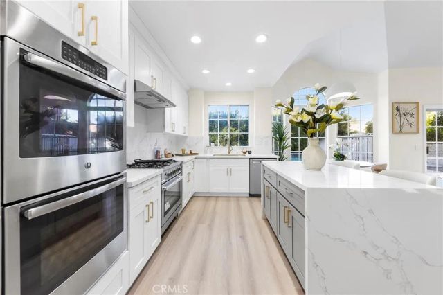 136 N Garfield Place, Monrovia, CA 91016