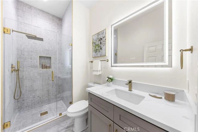 136 N Garfield Place, Monrovia, CA 91016