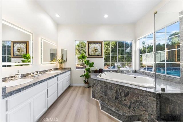 136 N Garfield Place, Monrovia, CA 91016