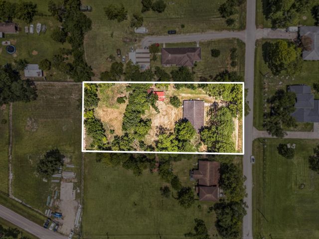 12914 Manor Drive, Brookside, TX 77581