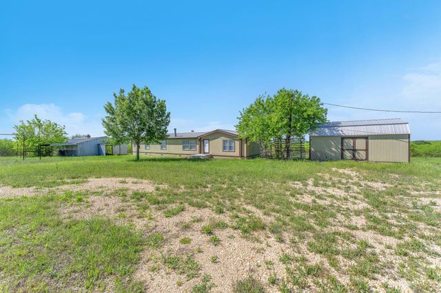 163 Irmas Dr DR, Lockhart, TX 78644
