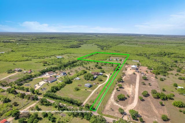 163 Irmas Dr DR, Lockhart, TX 78644