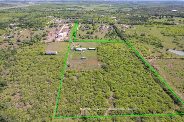 163 Irmas Dr DR, Lockhart, TX 78644