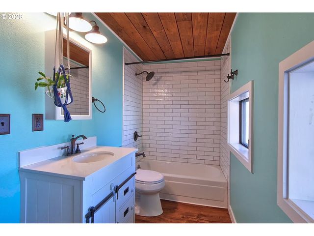 489 S 18TH Ave, Cornelius, OR 97113