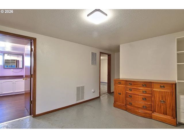 489 S 18TH Ave, Cornelius, OR 97113