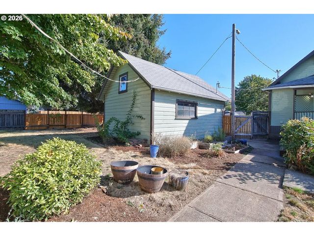 489 S 18TH Ave, Cornelius, OR 97113
