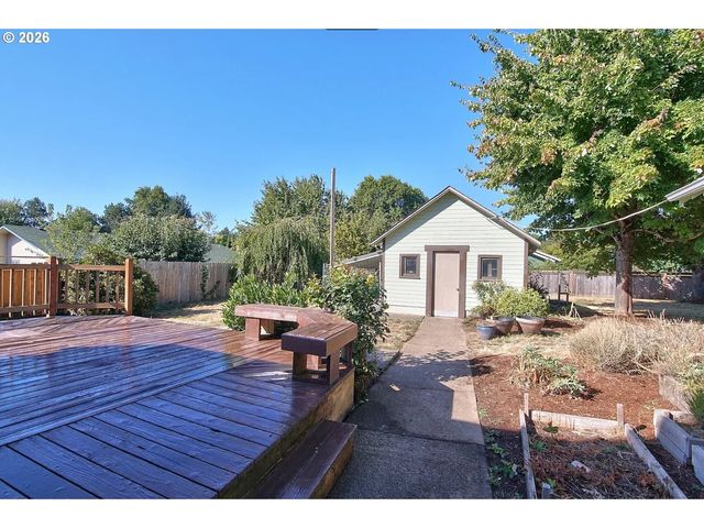 489 S 18TH Ave, Cornelius, OR 97113