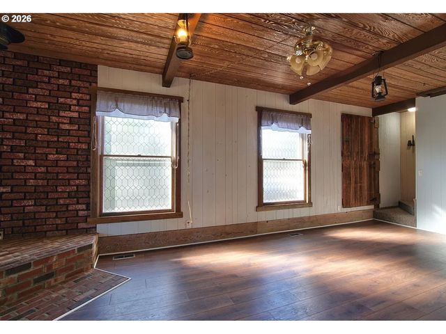 489 S 18TH Ave, Cornelius, OR 97113
