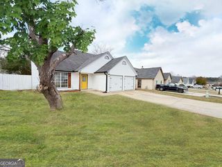 5953 Farmbrook Lane, Rex, GA 30273