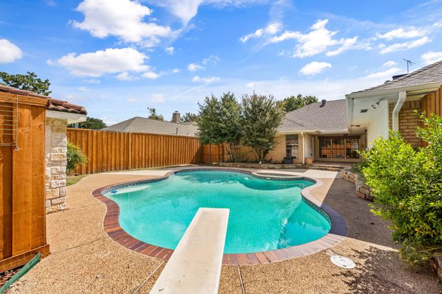 238 High Brook Drive, Richardson, TX 75080