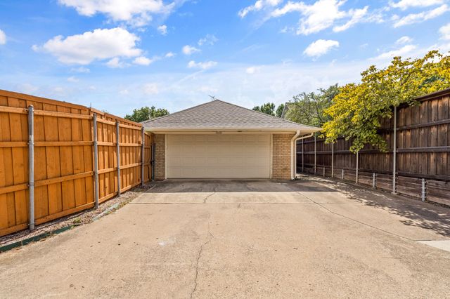 238 High Brook Drive, Richardson, TX 75080