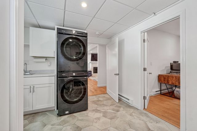 21 Hancock St, Bedford, MA 01730