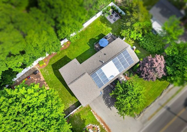 21 Hancock St, Bedford, MA 01730