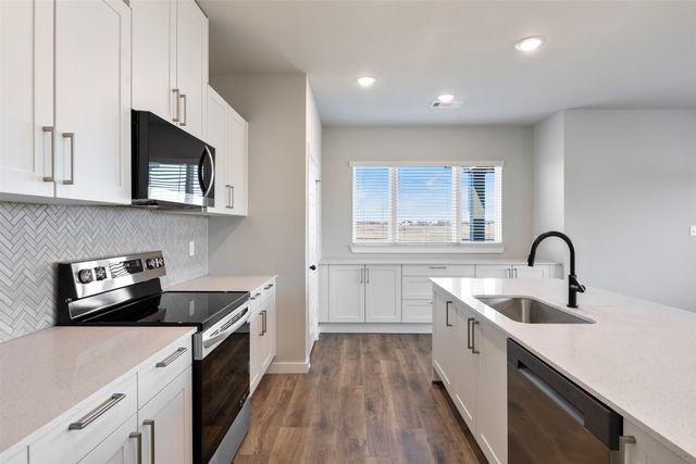 4013 Lecroy Court, Midlothian, TX 76065