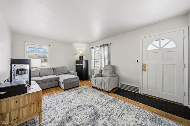 352 E 328th Street, Willowick, OH 44095