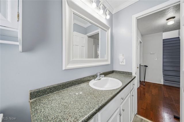 352 E 328th Street, Willowick, OH 44095