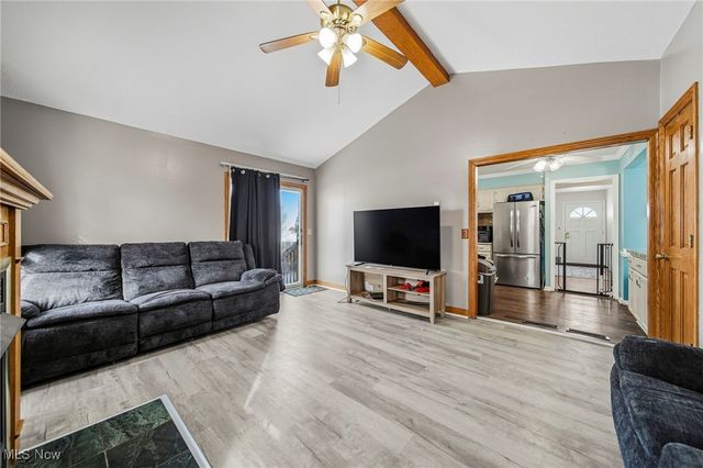 352 E 328th Street, Willowick, OH 44095