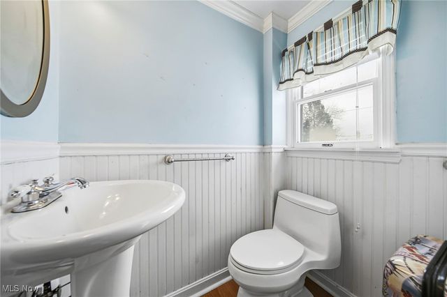 352 E 328th Street, Willowick, OH 44095