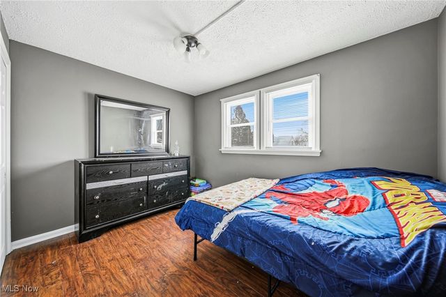 352 E 328th Street, Willowick, OH 44095