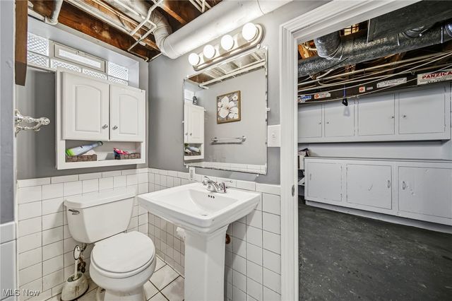 352 E 328th Street, Willowick, OH 44095