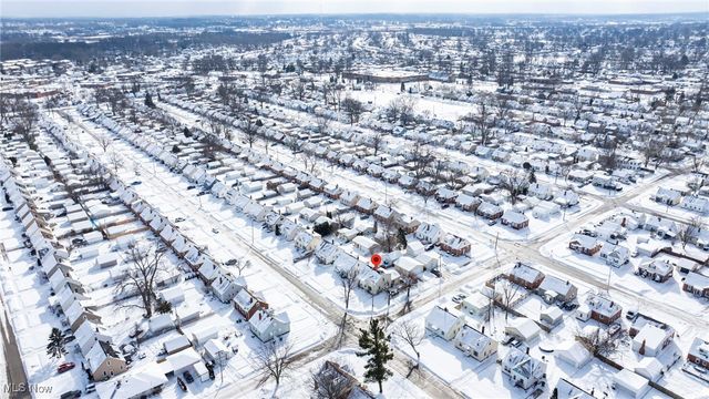 352 E 328th Street, Willowick, OH 44095