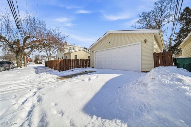 352 E 328th Street, Willowick, OH 44095