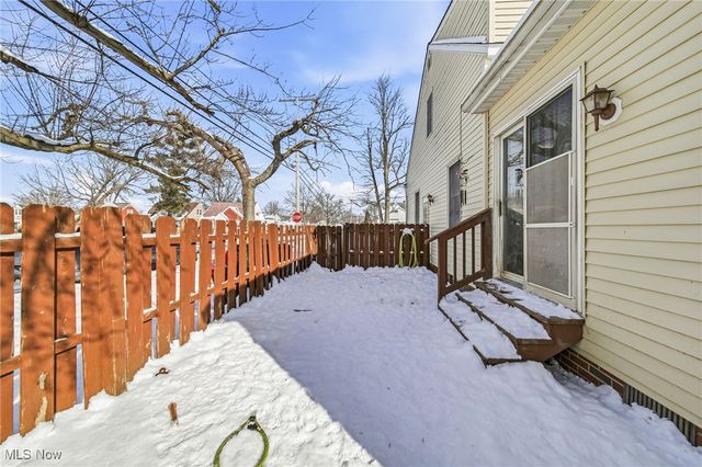 352 E 328th Street, Willowick, OH 44095