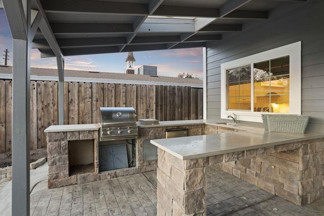 240 3rd St, Galt, CA 95632