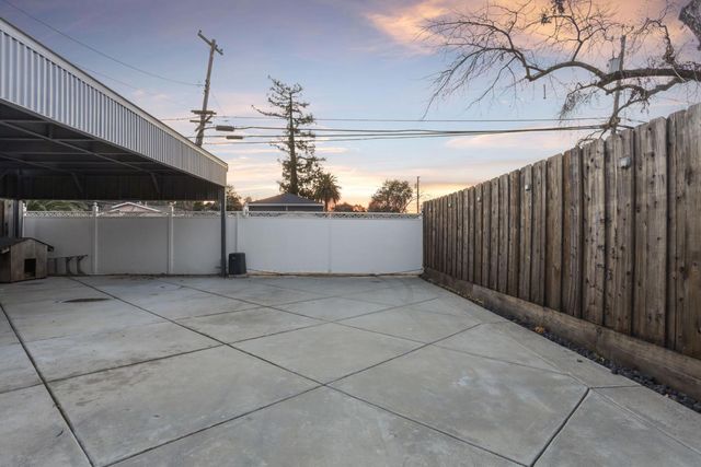 240 3rd St, Galt, CA 95632