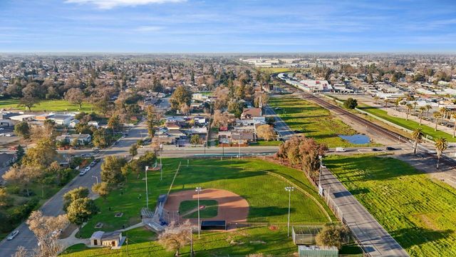 240 3rd St, Galt, CA 95632