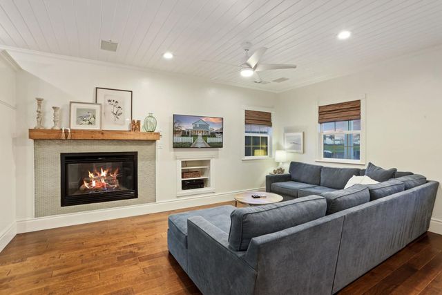 240 3rd St, Galt, CA 95632