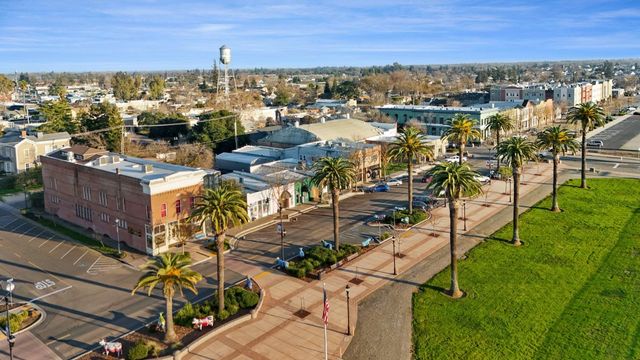 240 3rd St, Galt, CA 95632