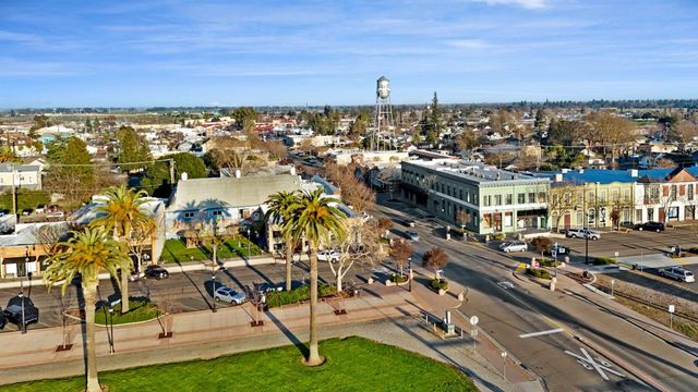 240 3rd St, Galt, CA 95632