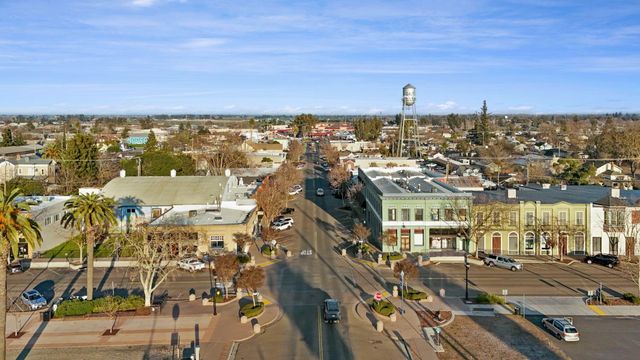 240 3rd St, Galt, CA 95632